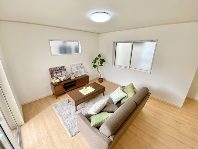 当社施工作品例　一級建築士による無料の間取り作成も承ります。　当社施工現場、ショールームもあり。お気軽にお問い合わせください。