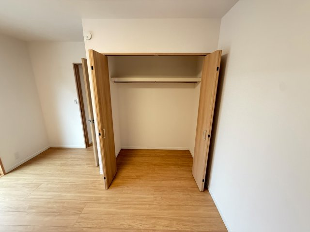収納が豊富で、暮らしやすさに配慮した間取りです。