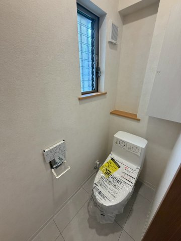 清潔感とうれしい機能性を兼ね備えた、使いやすいシャワートイレ