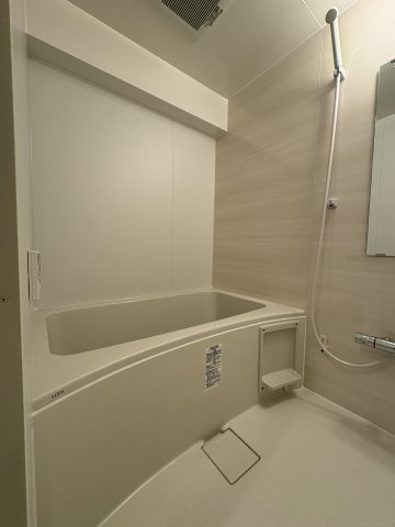 ユニットバス交換済み。入浴で体を温めることによる血行促進、疲労回復、リラックス効果、そして免疫力向上があります。