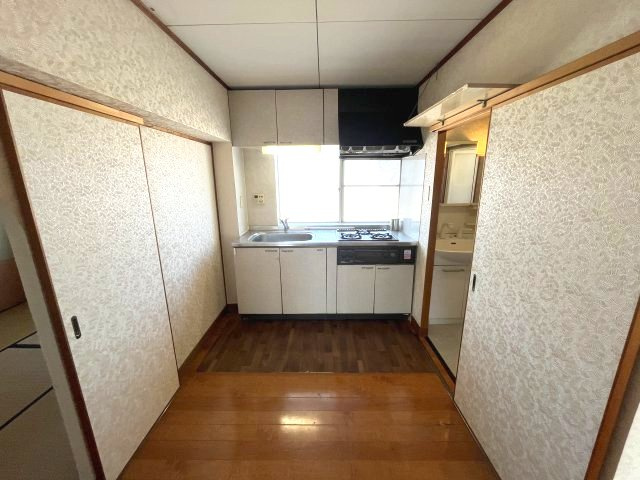 ◆南向き、高台につき陽当たり、眺望良好　◆広々バルコニー　◆ウッドデッキ有　◆縁側のある嬉しい間取です　◆名古屋市住宅供給公社旧分譲