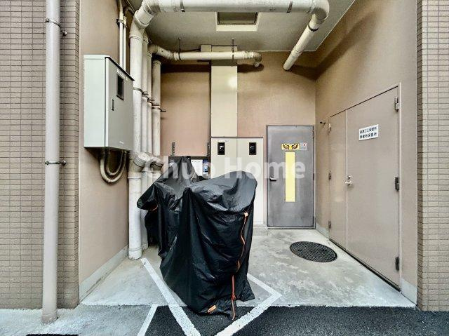 【バイク置場】最新の空き状況や費用などの詳細は担当スタッフまでお問い合わせください。