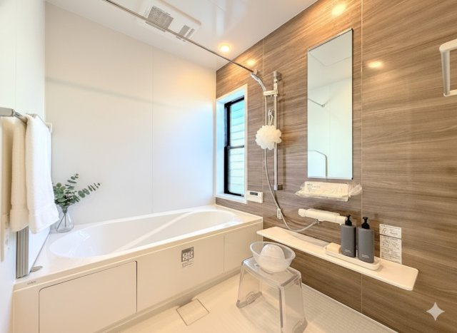 ◆お子様と一緒にバスタイムを楽しめる広々空間。浴室乾燥機付で心地よいバスタイムを実現します。