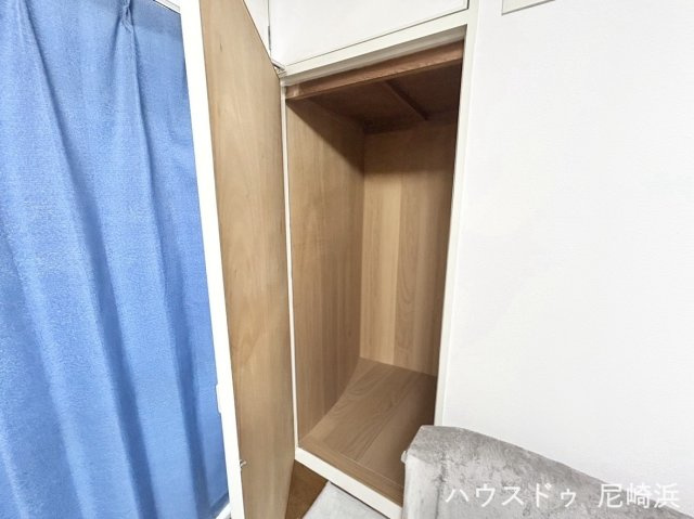 ■洋室約5.1帖　収納スペース1