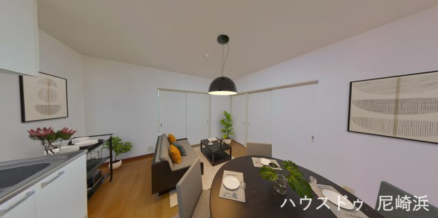 ■【現在居住中】2019年5月内装リフォーム済みで室内綺麗♪ダイニングテーブル＋ソファや収納家具を置いても導線を確保できる広々約9.3帖！（家具はイメージ写真になります）