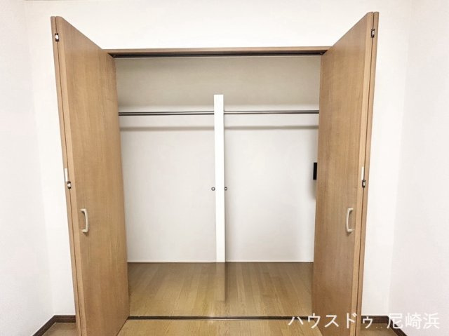 ■納戸約4.5帖　クローゼット収納
