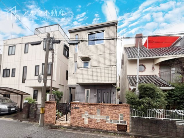二世帯住宅としてもご検討可能な6LDK+Sプラン。全居室収納・ウォークインクローゼット完備。豊富な収納スペースで安心ですね。