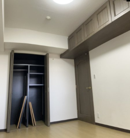 コンパクトで使いやすい洋室です