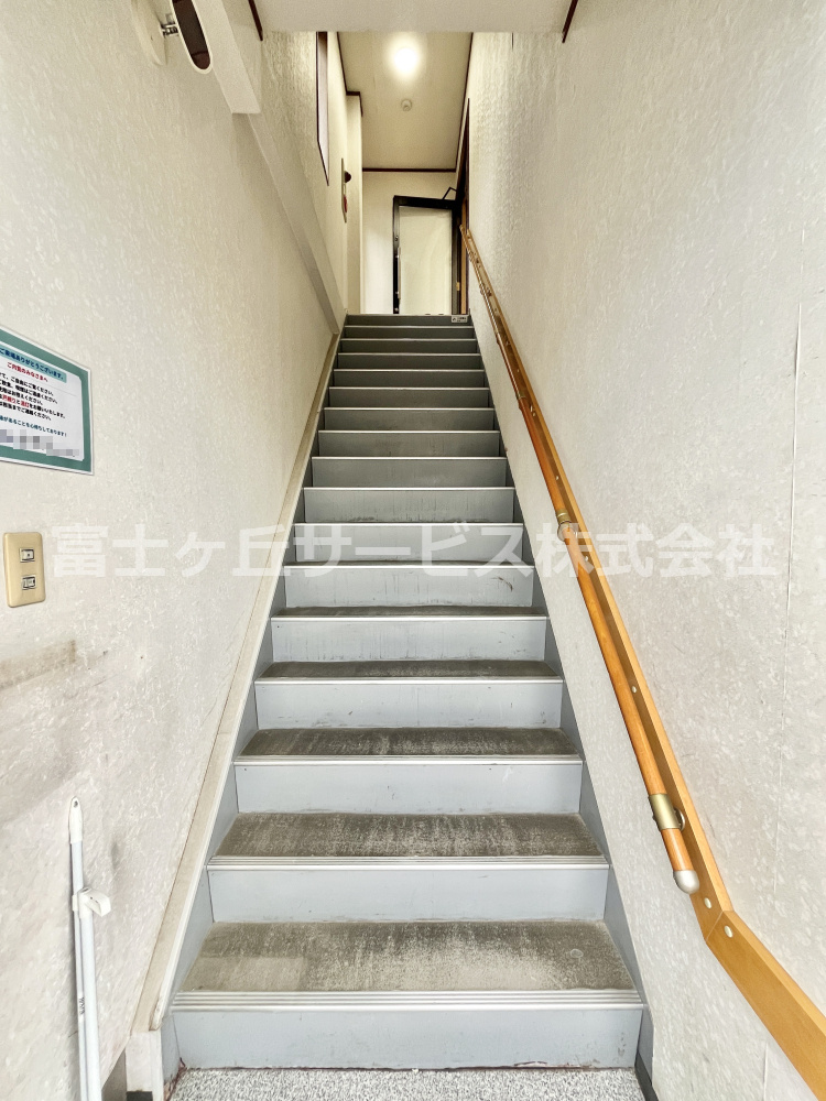 2階事務所の階段