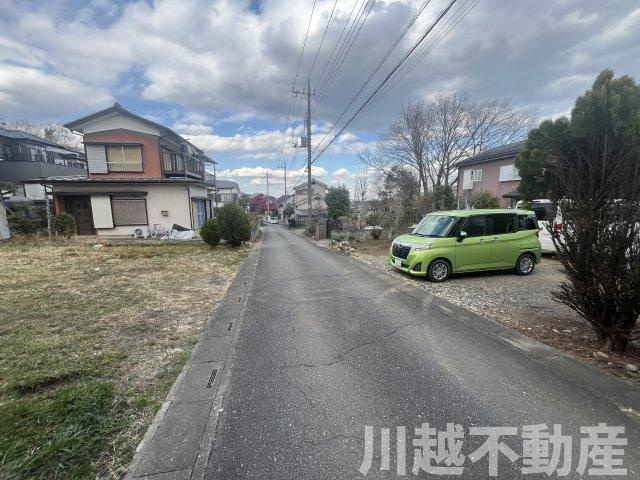 前面道路含む現地写真です