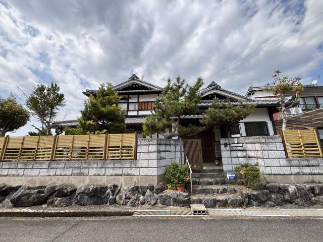 外観：329000135096