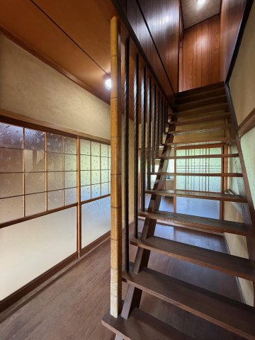 古き良き和の空間を楽しむ趣ある室内(^^)/