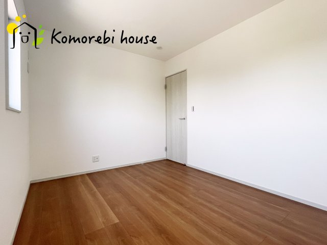 落ち着いた色調の洋室です