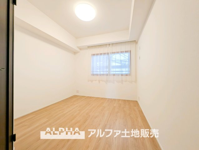 【smart　room】　◆機能性を備えた空間◆シンプルな形状で家具配置がしやすく、生活スタイルに合わせた使い方が可能。日常に取り入れやすい洋室です。