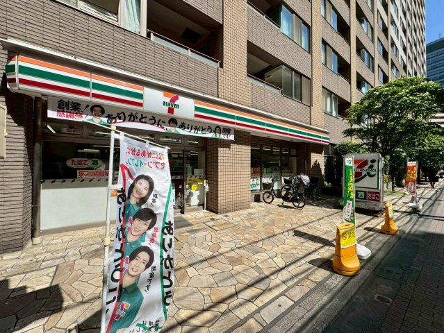 コンビニが近い安心感。急な買い足しも“ついで”で済む距離が便利です。