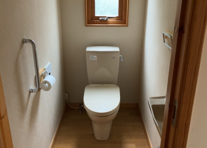 トイレは大きさや形、機能、抗菌性などが異なる多種多彩なタイプが各メーカーから出ています。それぞれに良さがあるため、事前にどういったタイプのトイレがいいのかをご家庭内で決めて、内見に行くといいでしょう。