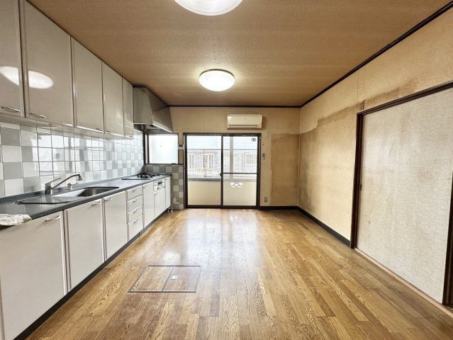 ご家族だんらんのスペースとなるリビング。ここから始まる「日常」はご家族にとって大切で貴重な時間。少しでも豊かに、少しでも快適に。ここから楽しい幸せな暮らしがスタート出来ますね。