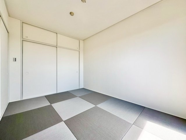 リビングとつながる和室は、生活の幅が広がる便利な空間です。