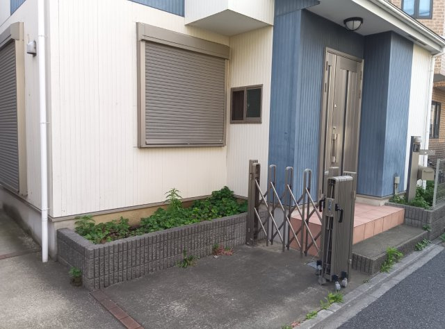 【庭、駐輪スペース】