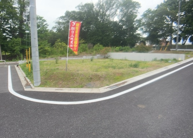 土地探しをしていると都市計画区域という言葉を目にすると思います。法律によって、都道府県知事や国土交通大臣が指定するエリアのことを指しており、都市計画区域は市街化区域と市街化調整区域に分けられています。