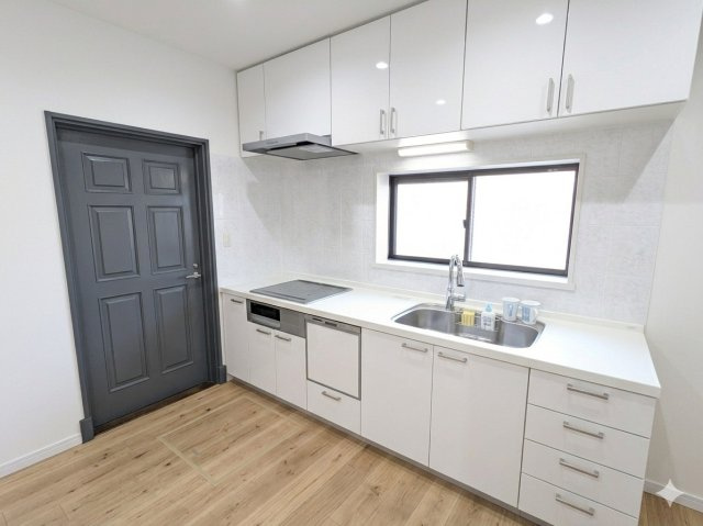 別途リフォームプランございます。※この画像はAIによって生成された「完成予想図（イメージ）」です。　