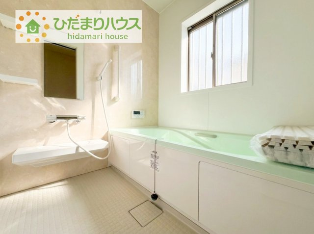 大人が足を伸ばしても十分な広さ！一人でゆっくりくつろぐ時間も大切です！