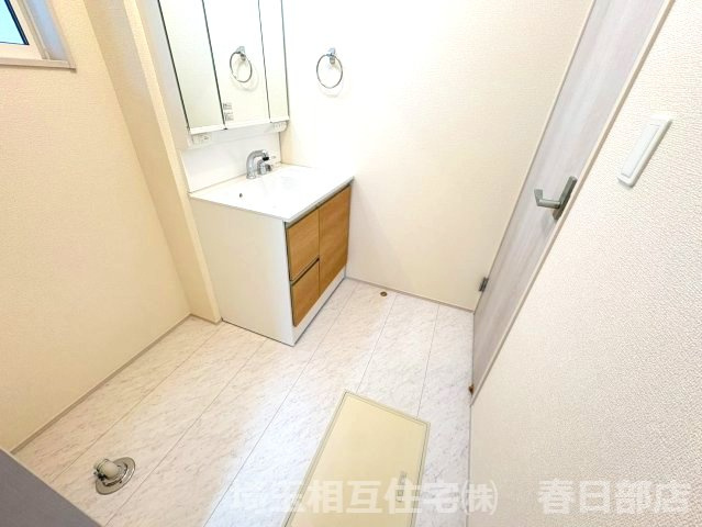ゆとりある脱衣場。