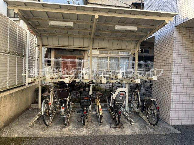 敷地内駐輪場ございます！