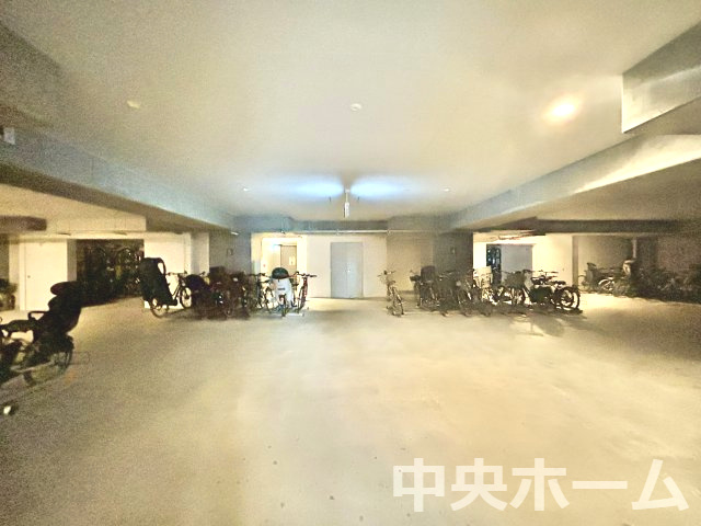 【自転車置き場】最新の空き状況や費用などの詳細は担当スタッフまでお問い合わせください。