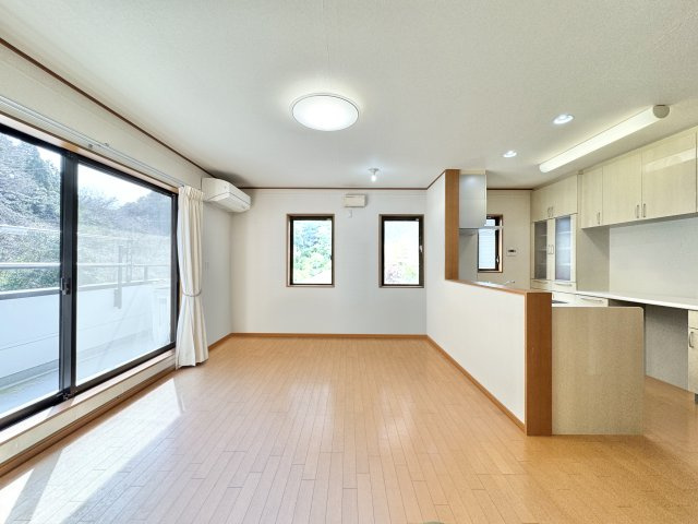 リビングの家具を消してみました。イメージ画像です。