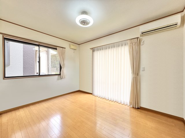 洋室の家具を消してみました。イメージ画像です。