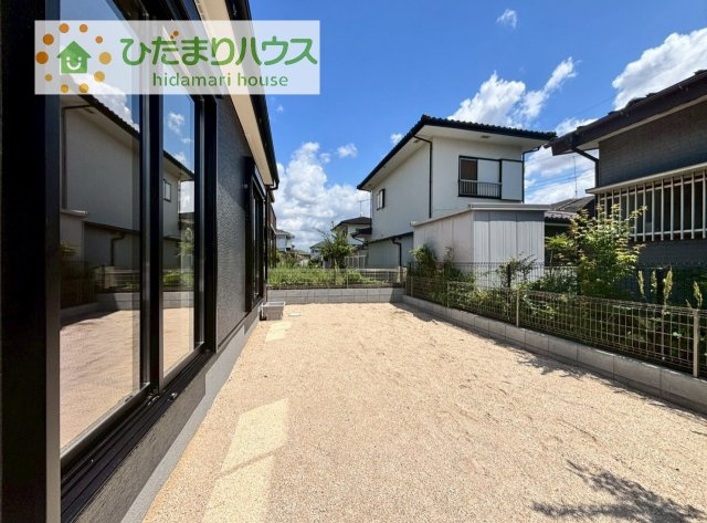 お庭付物件になります！お庭遊びや、プールなどお子様も大喜び(^^)