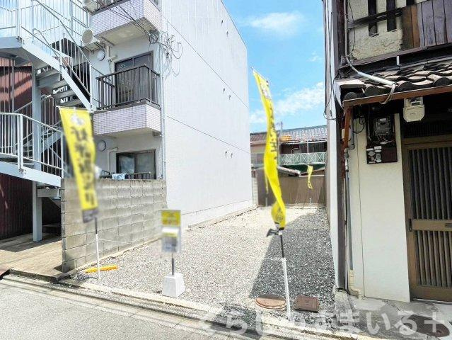 前面道路含む現地写真です