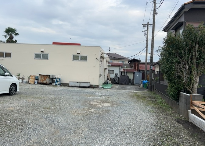 桜や紅葉の名所に出かける人は多いと思いますが、家にいながら季節の移ろいを感じる生活を送りませんか？リビングや窓から見える景色が生活を彩るワンポイントに！現地から見える景色を堪能してみては如何でしょう。