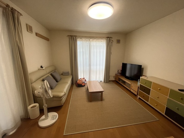 日当たりのよい、使いやすい居間です
