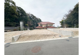  建築条件無し 東区山根町　土地の外観