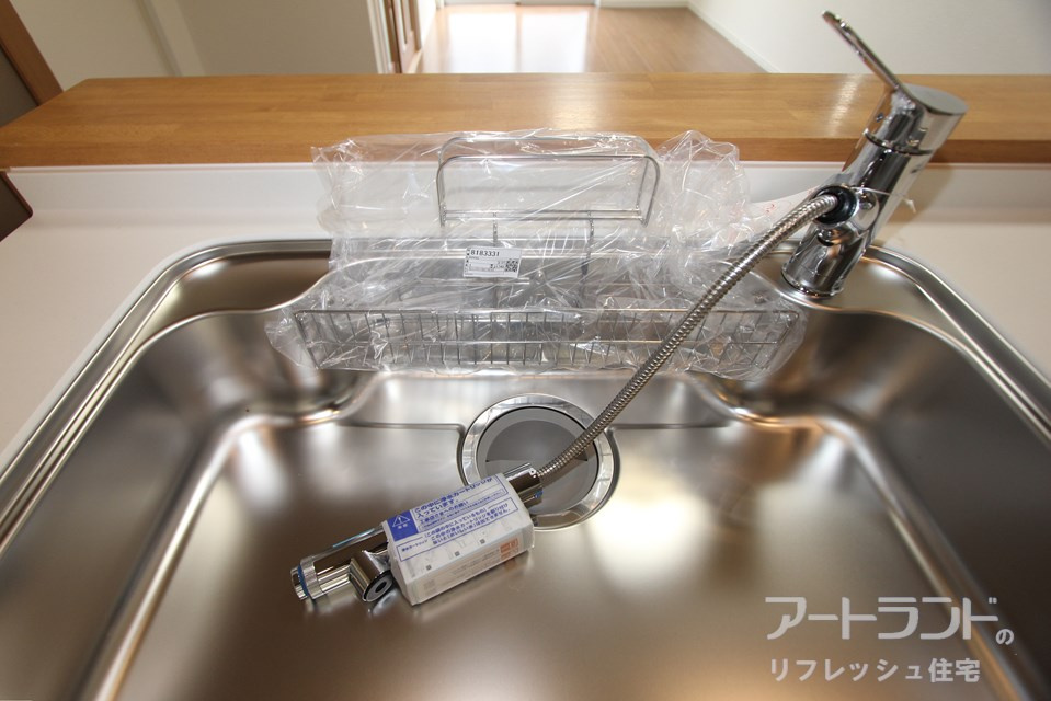【キッチンシンク】浄水器一体型シャワー水栓、お料理にもそのまま使えて便利