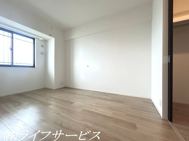 洋室6.4帖／ウォークインクローゼットあり！