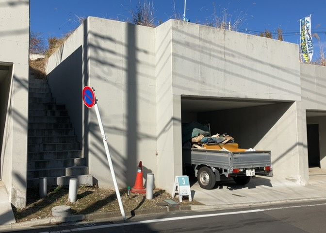 隣家の土地はどうなっているのか、生活利便施設が近くにあるのか、学校まで近いかなど、お客様のライフスタイルにあわせたイメージが重要です。また、近くにあると困る施設が近くにないかも確認するといいでしょう。