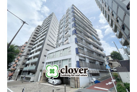 新宿ニューハウジングの外観