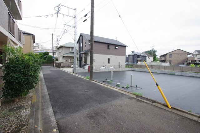 北道路、電柱は移設予定