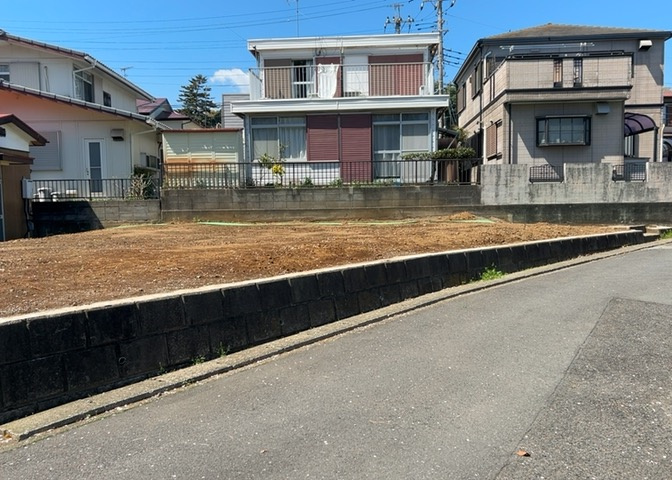 物件の詳細については、現地を見てわかること以外に、役所や法務局などで調べないとわからないことがあります。そのため、現地に行く場合は、もしこの物件を買ったらどのような生活ができるかをイメージしましょう。