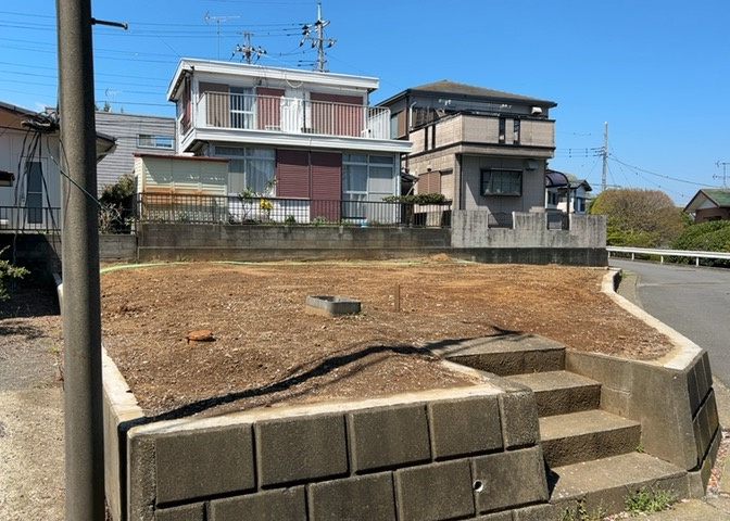家を建てる前提で土地を探している場合、地盤の丈夫さは譲れない条件の一つです。地盤が脆弱だと追加工事が必要となります。また、過去に地盤沈下や液状化現象を起こした土地は、できるだけ避けた方がいいでしょう。