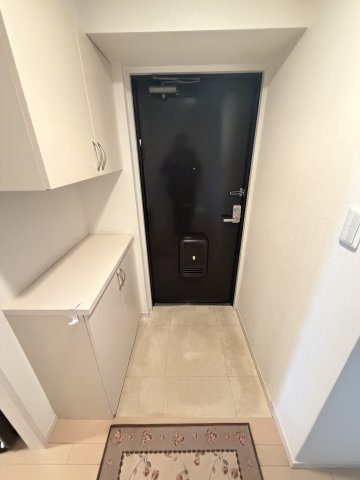 玄関収納も充分に確保されています