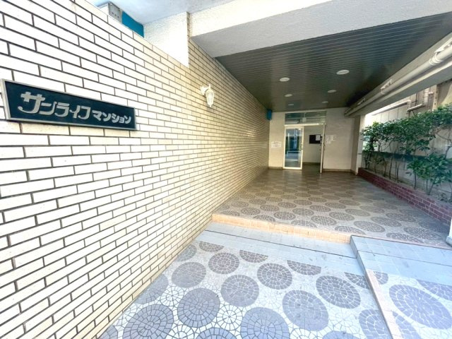 綺麗なエントランス。