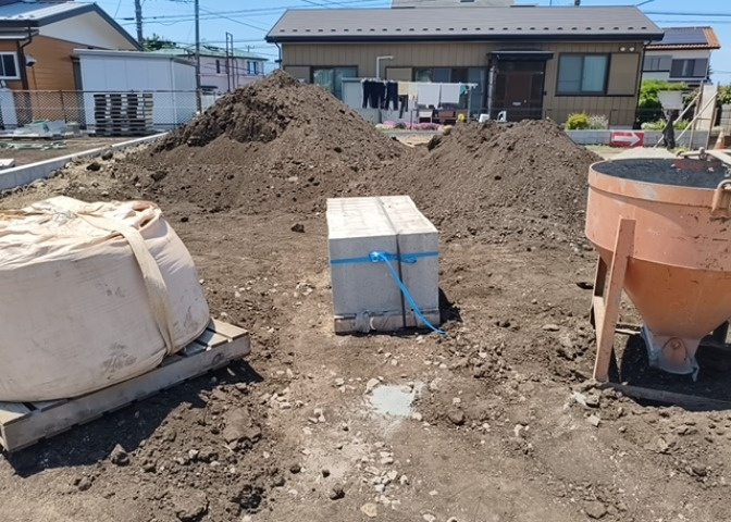 隣家の土地はどうなっているのか、生活利便施設が近くにあるのか、学校まで近いかなど、お客様のライフスタイルにあわせたイメージが重要です。また、近くにあると困る施設が近くにないかも確認するといいでしょう。