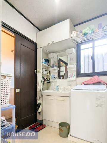 毎日使う洗面台だからこそ、収納力があると助かります！子供が大きくなるとどんどん物が増えるので嬉しいポイント