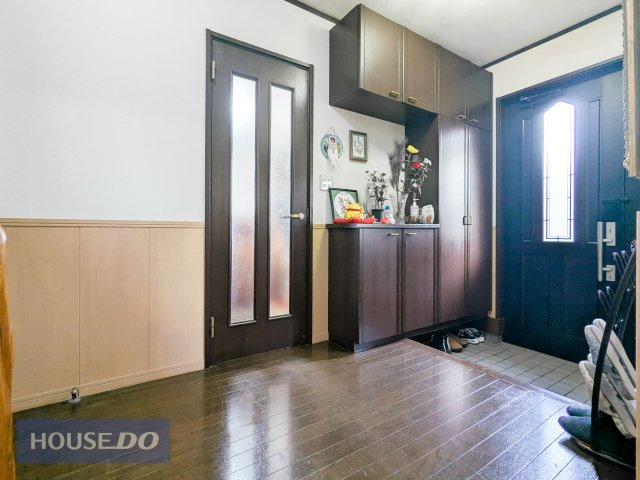 玄関もゆとりあるサイズ　広く使えるといろいろと便利です！