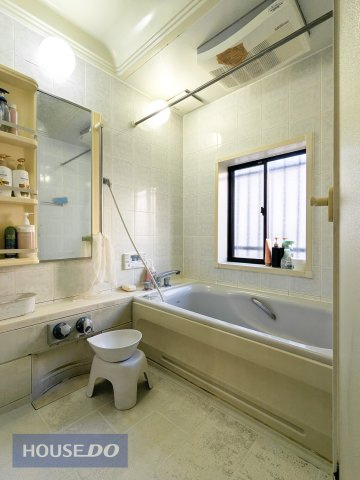 ゆったり入浴できるサイズは、毎日の疲れも取れます！