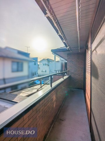 使いやすいバルコニー　日当たりもGOOD